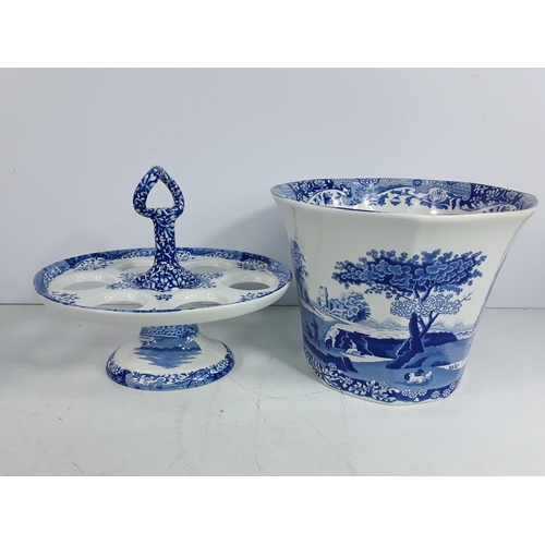 552 - Box of blue and white china, all Spode