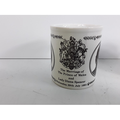 642 - Royal commemorative china