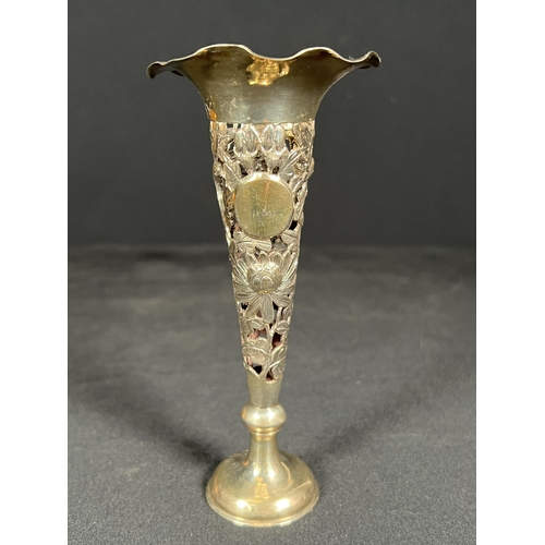 62 - Silver spill vase -Gross 36g, 13.5cm tall