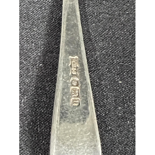 82 - 7 silver tea spoons -Gross 73g