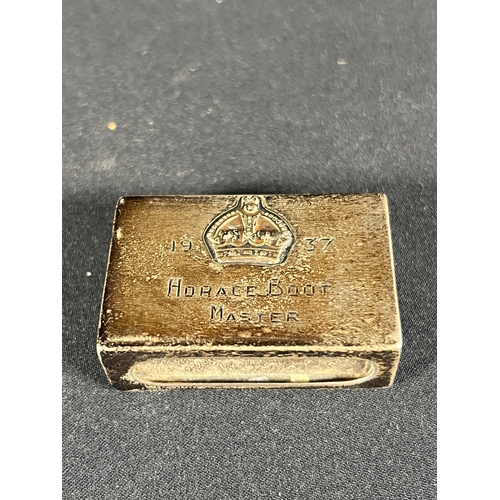 95 - Silver match box holder - approximately 19g, 4.5cm x 3cm