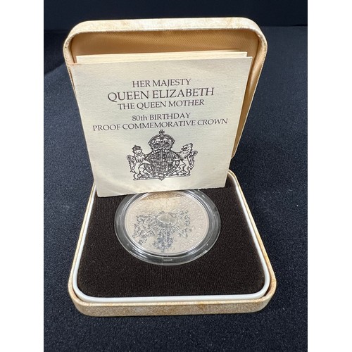 289 - cased silver queen Elizabeth 80th birthday crown