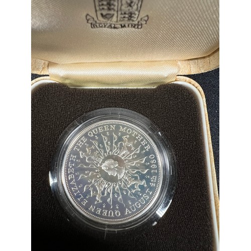 289 - cased silver queen Elizabeth 80th birthday crown