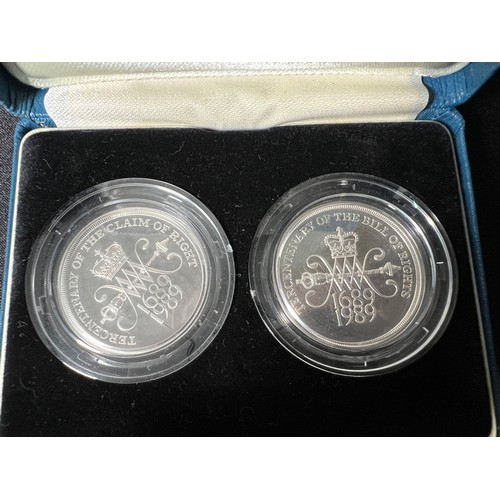 282 - Cased pair of silver proof £2 coins