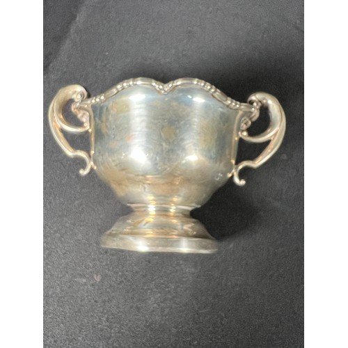 236 - Silver 2 handled dish 109.7g - 8.5cm tall