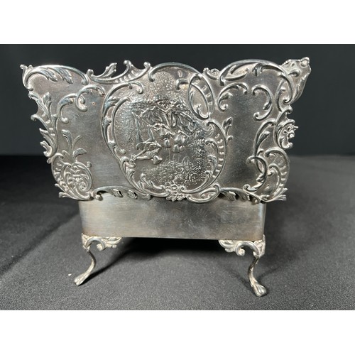 192 - Antique silver casket, terminated on 4 silver cabriole legs gross weight378.2g silver weight 228.2g ... 