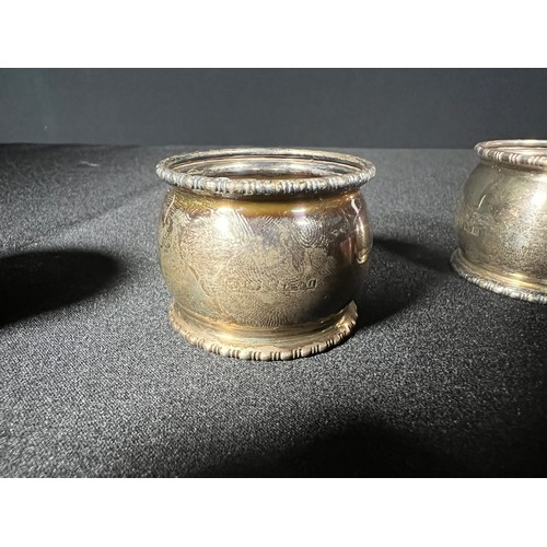 129 - Antique cased silver napkin ring and 5 others - 146g