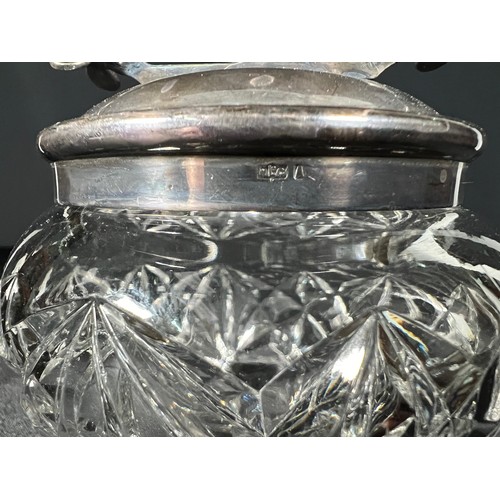 134 - Silver topped cut glass sugar basin - Silver weight  62g