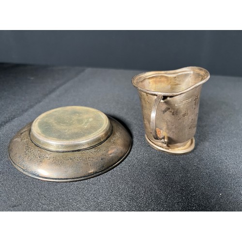 147 - Silver cup and silver dish - 119g