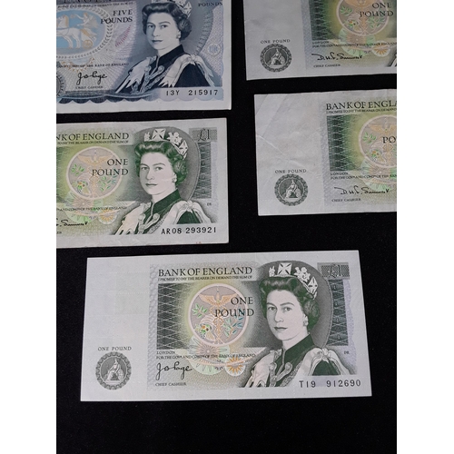 355 - 2 Vintage £5 notes and 5 £1 notes