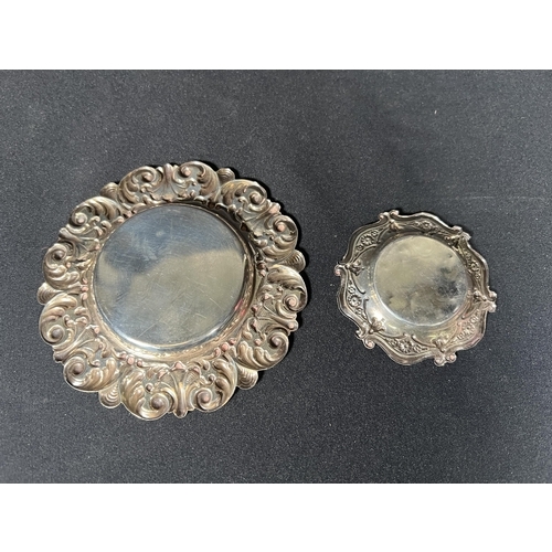 55 - 2 decorative silver pin dishes -Gross 31g