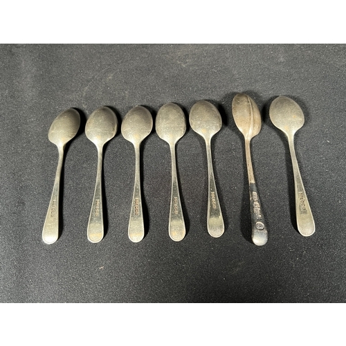 82 - 7 silver tea spoons -Gross 73g