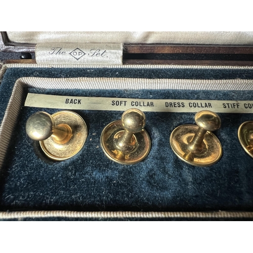 505 - Cased set of 6 18ct gold collar studs, gold weight 7.4g gross