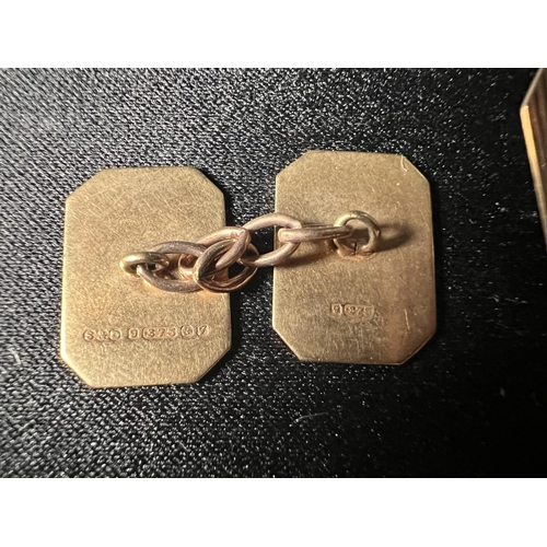511 - Pair of 9ct gold cufflinks, 4.6g