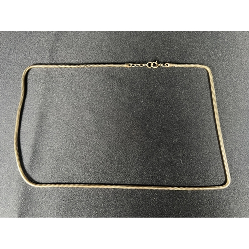 519 - 9ct gold serpent link necklace, 18.5g, 52cm