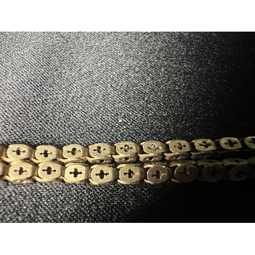 525 - Victorian gold long guard chain - tested not marked, 22.2g, 144cm
