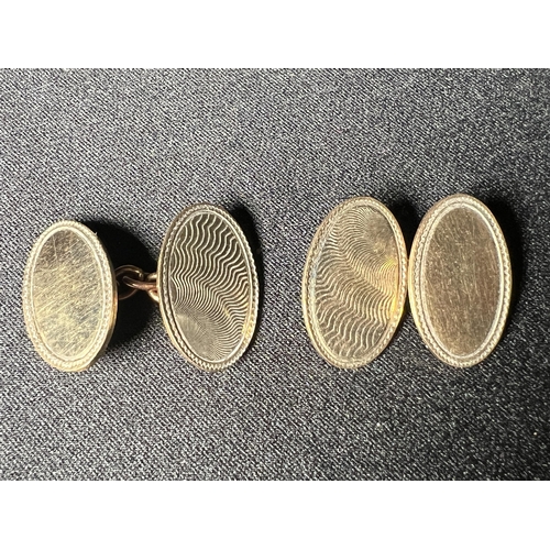 554 - Pair of 9ct gold cufflinks, 9.2g