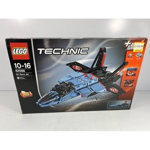 391 - LEGO set 42066 Air race Jet