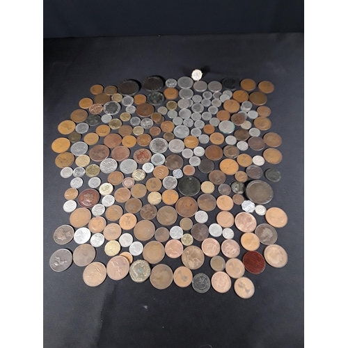 323 - Quantity of various coins