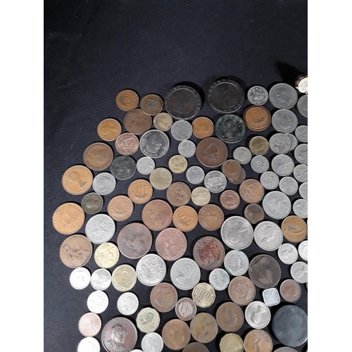 323 - Quantity of various coins