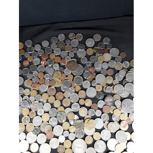 325 - Quantity of various coins