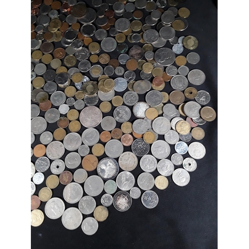 325 - Quantity of various coins