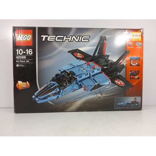 391 - LEGO set 42066 Air race Jet