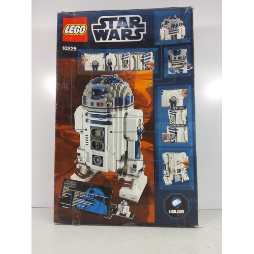 411 - Lego set 10225 R2-D2 UCS