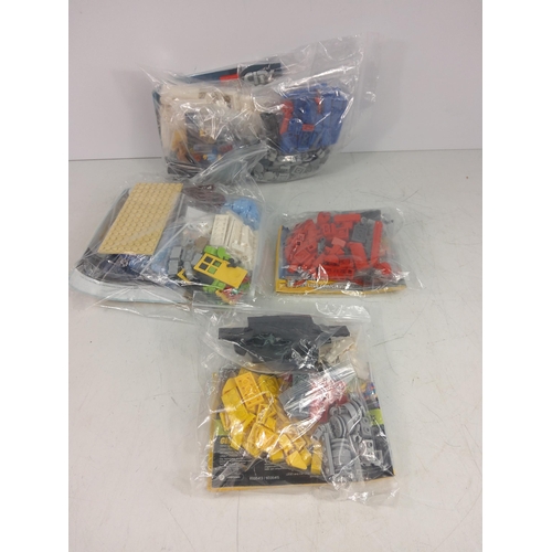 424 - 4 lego sets 31002, 31003, 31063 & 60139 - Super racer, Beachside vacation, Red rotors & Mobile comma... 