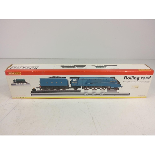 66 - Hornby boxed rolling road