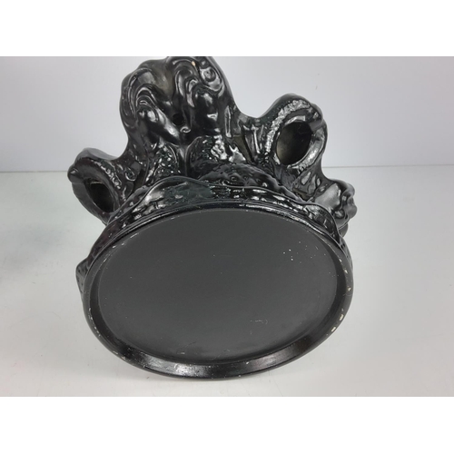 99 - Oriental ginger jar with wooden base, approx 46cms on base, 32cms off base