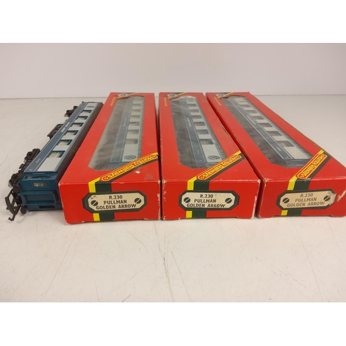 60 - 3 boxed carriages plus 1