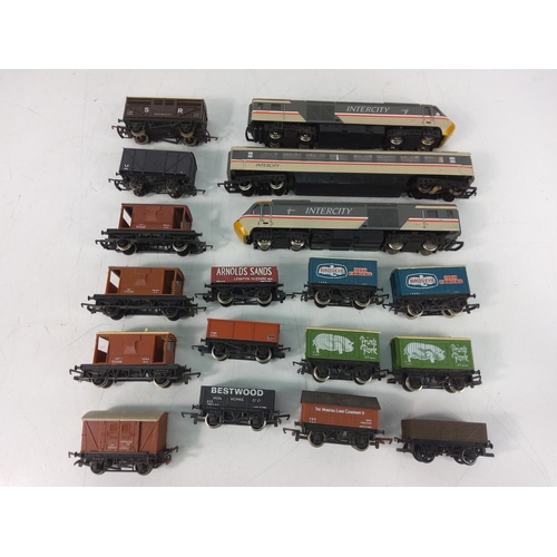 71 - Various unboxed railway items and rolling stock