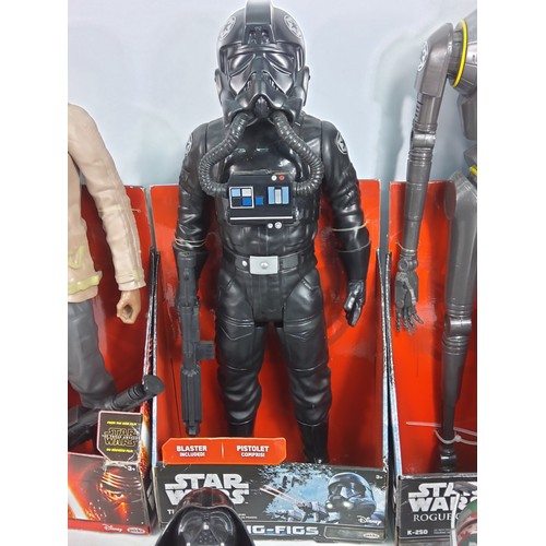 13 - Selection of Star Wars figures