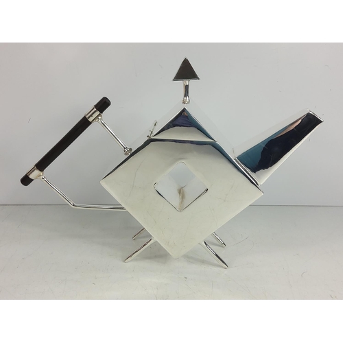 125 - Large dresser style teapot