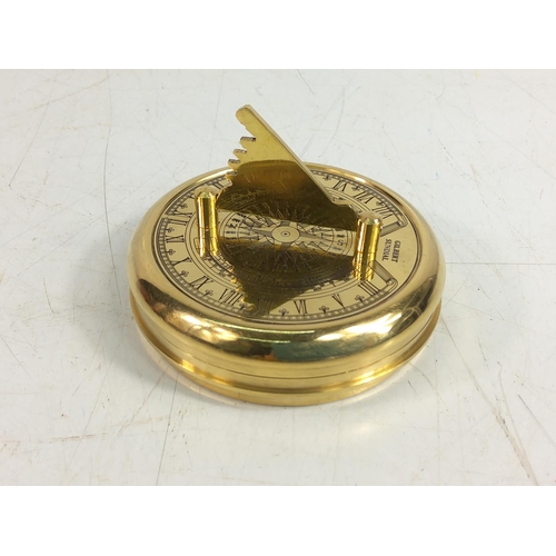 137 - Sundial compass