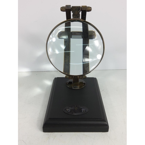 152 - desk magnifier