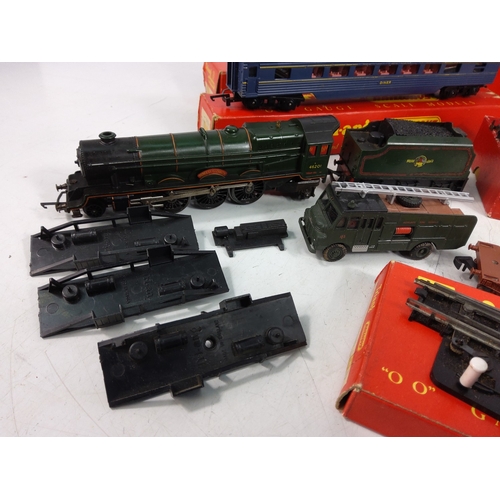 4 - Various model railway items including engine and carriages and Tri-ang coaches