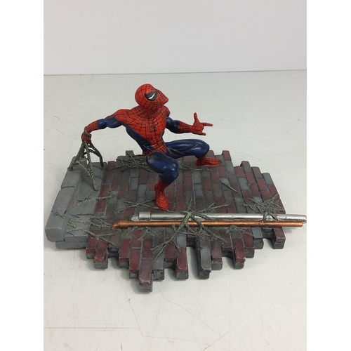 89 - Marvel Spiderman wall statue