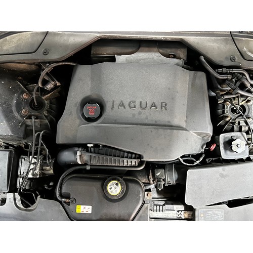 5 - Make: JAGUAR
Model: XJ SOVEREIGN TDVi 
Colour: BLACK
Registration: S1 BCY
Engine Size (cc): 2720
Tra... 
