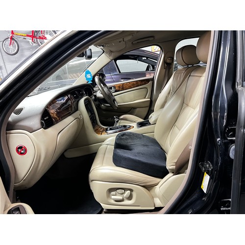 5 - Make: JAGUAR
Model: XJ SOVEREIGN TDVi 
Colour: BLACK
Registration: S1 BCY
Engine Size (cc): 2720
Tra... 