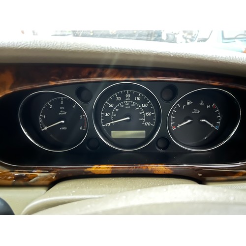 5 - Make: JAGUAR
Model: XJ SOVEREIGN TDVi 
Colour: BLACK
Registration: S1 BCY
Engine Size (cc): 2720
Tra... 