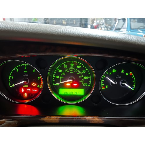 5 - Make: JAGUAR
Model: XJ SOVEREIGN TDVi 
Colour: BLACK
Registration: S1 BCY
Engine Size (cc): 2720
Tra... 