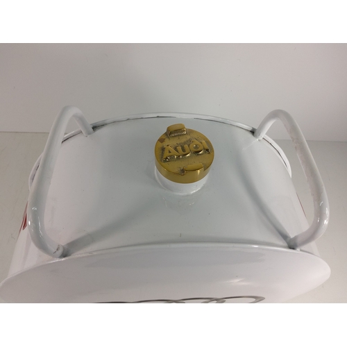 17 - Large Audi oil can