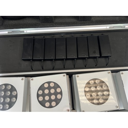 64 - Charging flight case with 8 Ulites