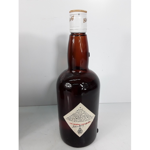 14 - J&B Reserve aged 15 years Scotch whisky, 1980's bottling 75cl, and one 1970's Haig Gold Label, 26 2/... 