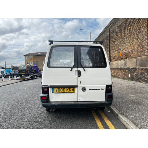 0 - Make: VOLKSWAGEN
Model: TRANSPORTER T4 SWB 1.9TD
Colour: WHITE
Registration: V880KKM
Engine Size (cc... 