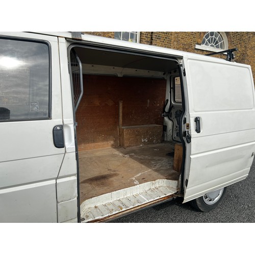 0 - Make: VOLKSWAGEN
Model: TRANSPORTER T4 SWB 1.9TD
Colour: WHITE
Registration: V880KKM
Engine Size (cc... 