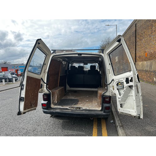 0 - Make: VOLKSWAGEN
Model: TRANSPORTER T4 SWB 1.9TD
Colour: WHITE
Registration: V880KKM
Engine Size (cc... 
