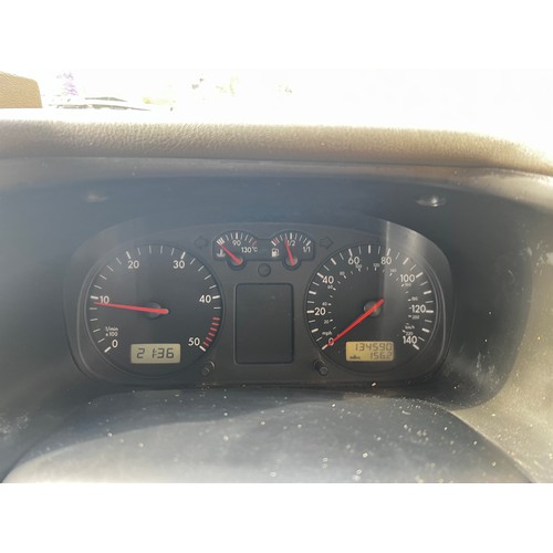 0 - Make: VOLKSWAGEN
Model: TRANSPORTER T4 SWB 1.9TD
Colour: WHITE
Registration: V880KKM
Engine Size (cc... 